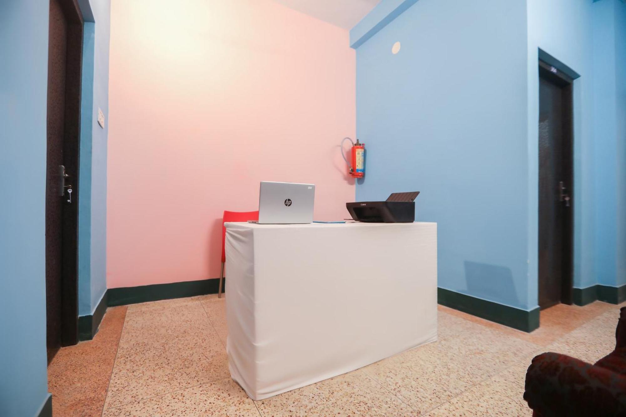 כלכותה Hotel O Pg Guest House מראה חיצוני תמונה